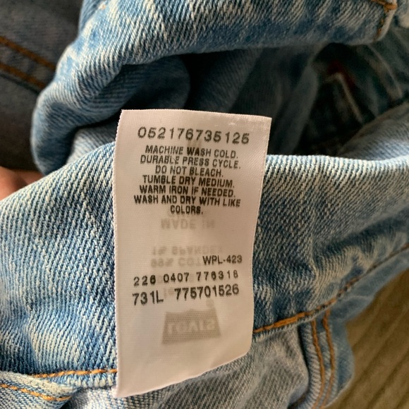 Girl’s Levi’s Denim Jacket - Picture 4 of 4